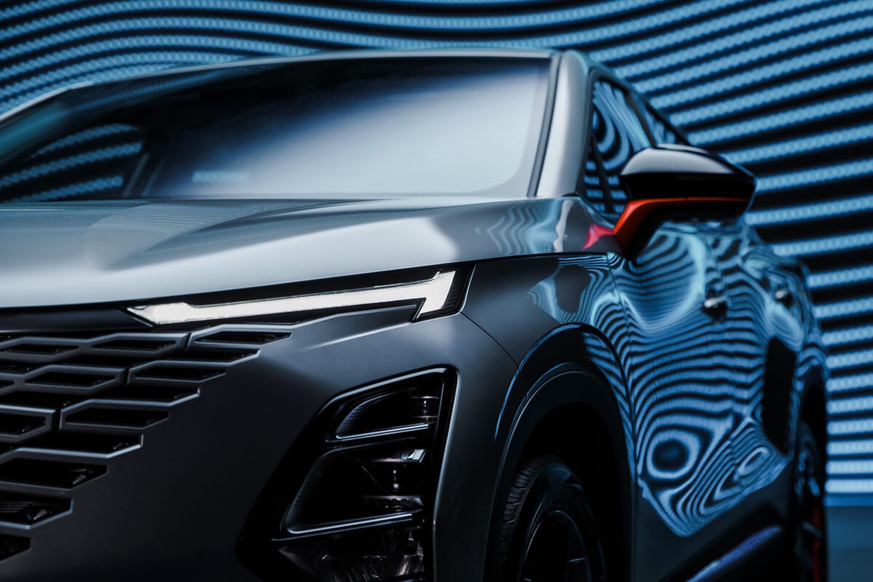 Iluminación inteligente con control inteligente de luces altas en SUV OMODA C5